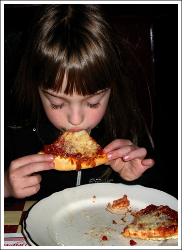 eating-pizza01.jpg