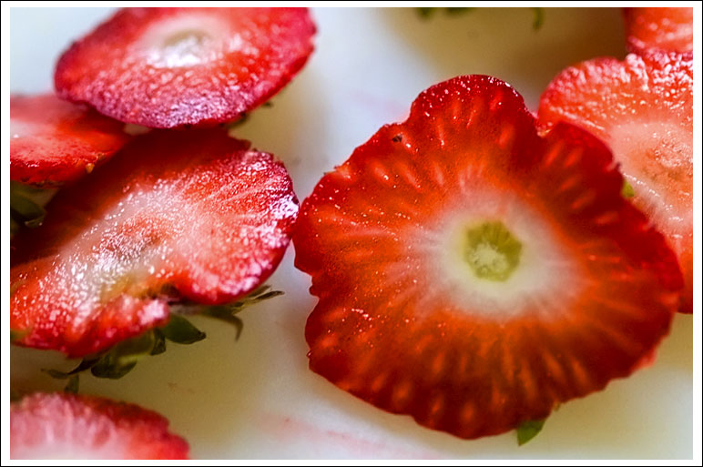 strawberrytops04.jpg