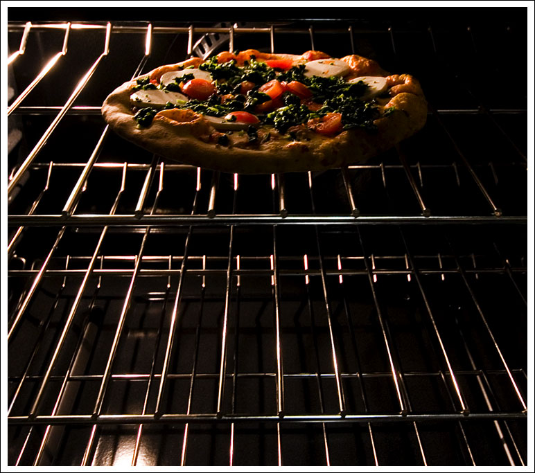 pizza-in-oven002.jpg