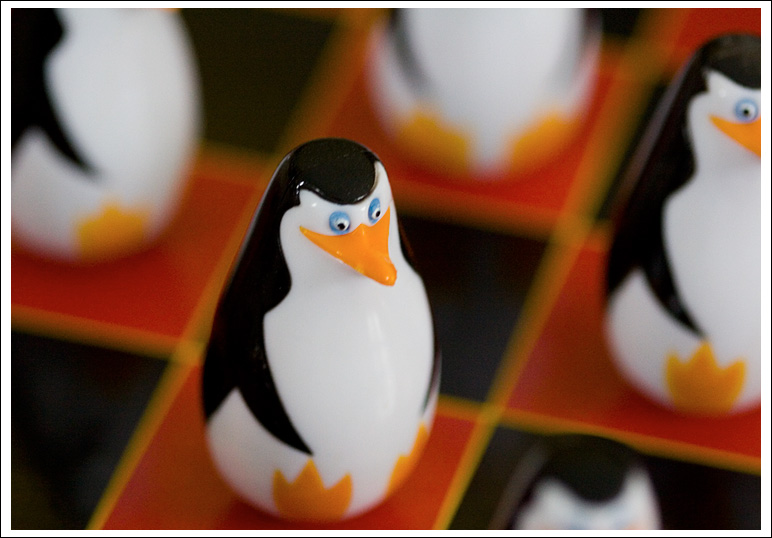 penguin-checkers003.jpg