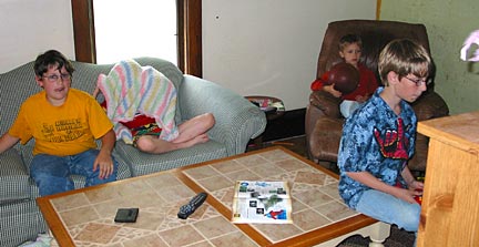 hanging-at-the-clappers-05