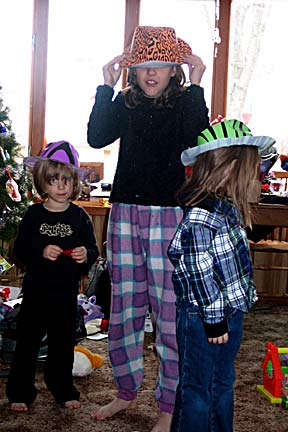cr-girls-in-hats